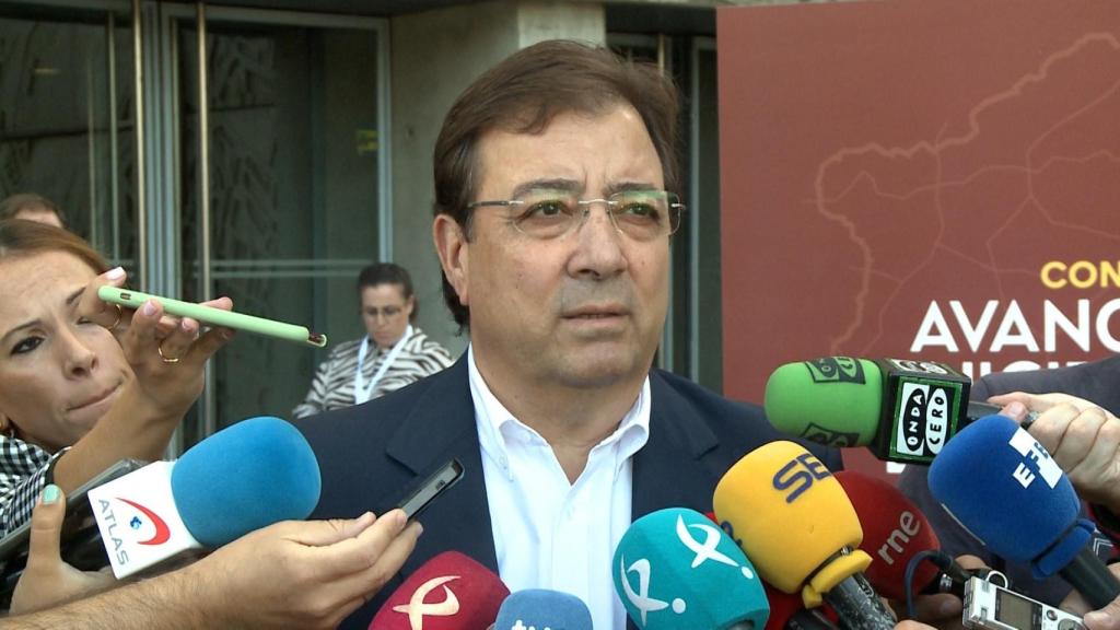 El presidente de la Junta de Extremadura, Guillermo Fernández Vara, este jueves en un acto.