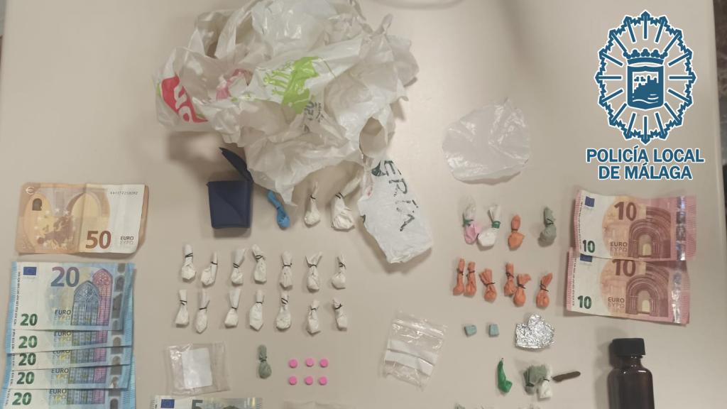 Drogas y dinero incautado.