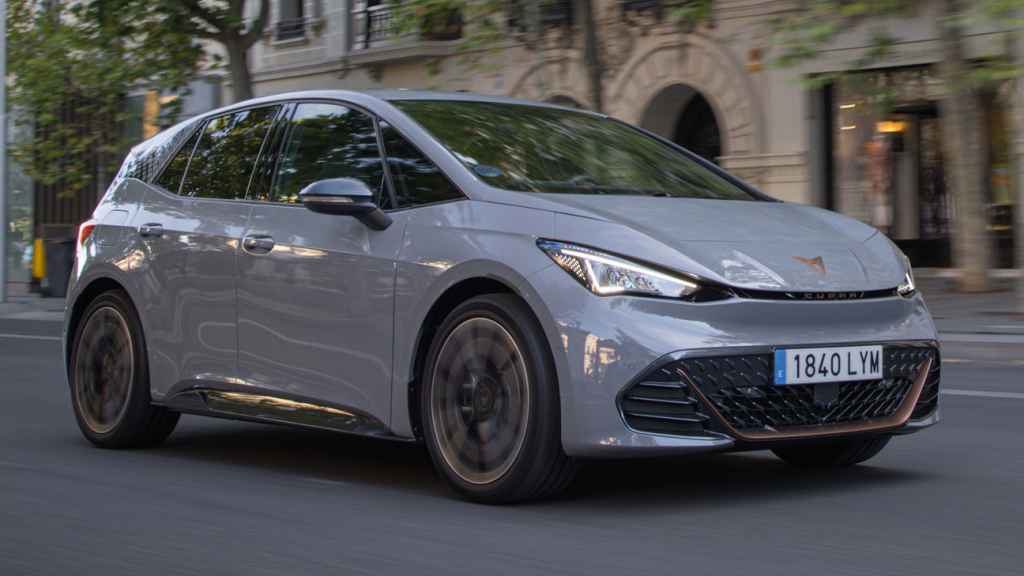 El Cupra Born ahora cuenta con más potencia y autonomía.