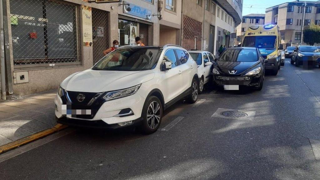 Accidente de circulación ocurrido en la calle Poeta Curros Enríquez de Lugo.