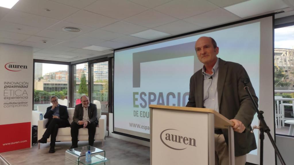 Alfonso González durante la presentación de su proyecto.