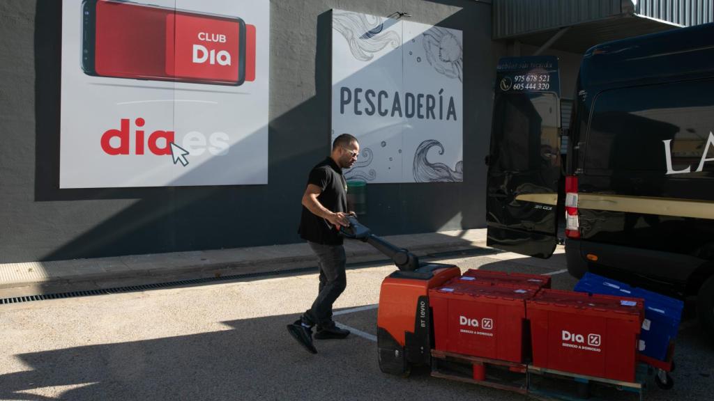 Recogiendo el pedido de La Exclusiva en Dia.