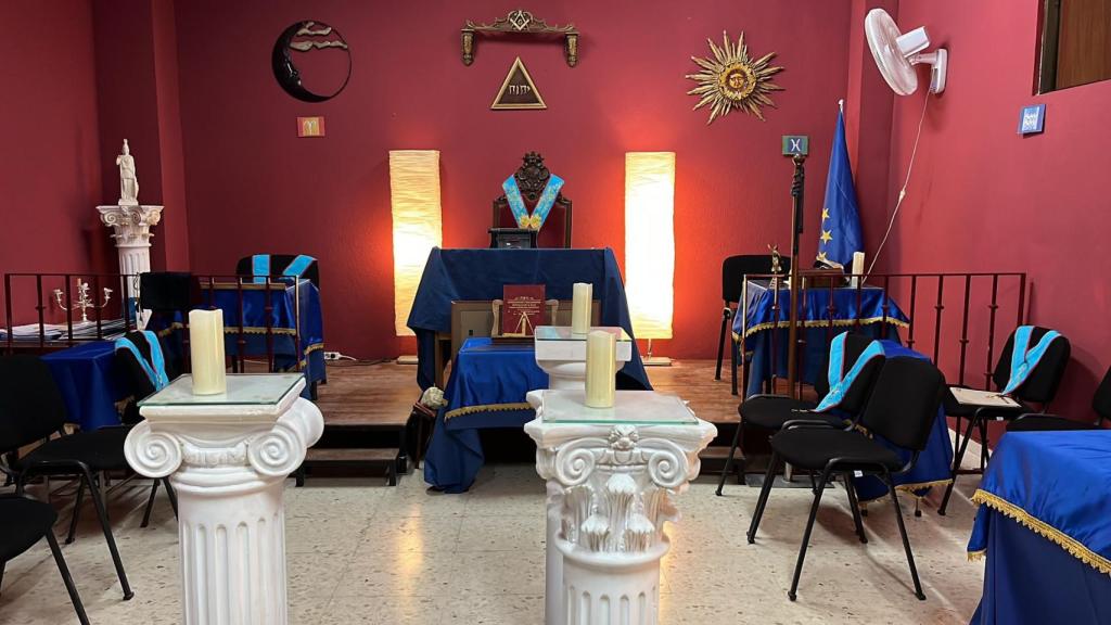 Así es el templo donde se celebran las tenidas de la logia Constante Alona en Alicante.