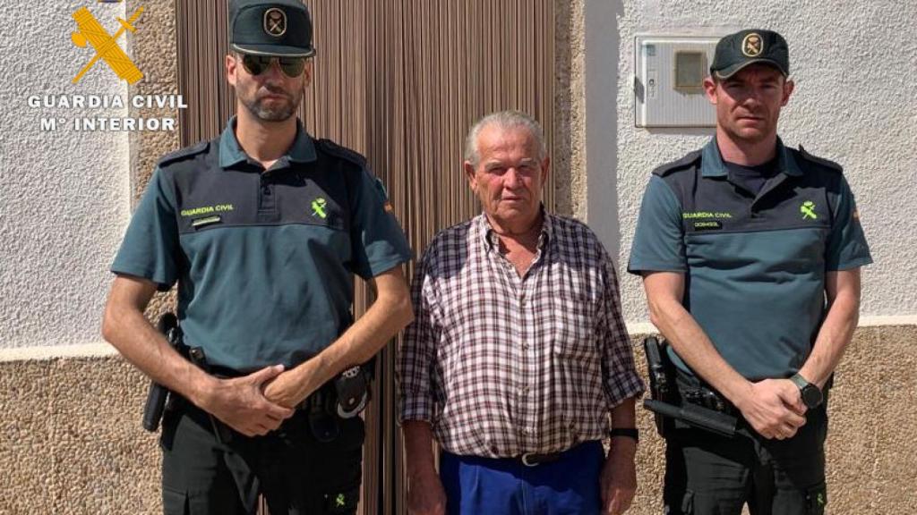 La Guardia Civil de Albacete auxilia a una persona que había sufrido un accidente y que llevaba desaparecida 10 horas
