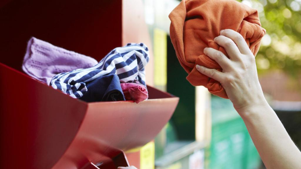 Reciclar ropa es la nueva moda