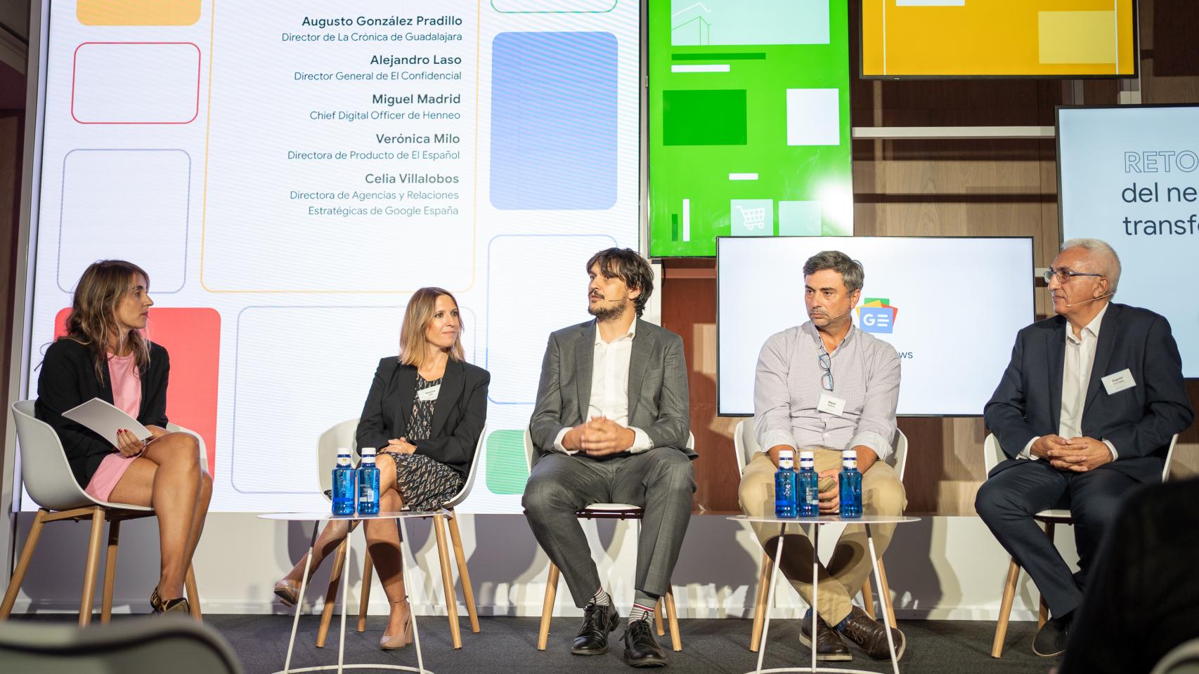 De izda. a dcha. Celia Villalobos, directora de agencias y relaciones estratégicas de Google España; Verónica Milo, directora de producto de EL ESPAÑOL; Alejandro Laso, director general de El Confidencial; Miguel Madrid, CDO en Henneo y Augusto González Pradillo, director de La Crónica de Guadalajara.