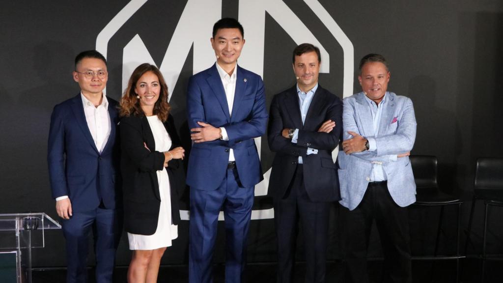 Equipo directivo de MG en España.