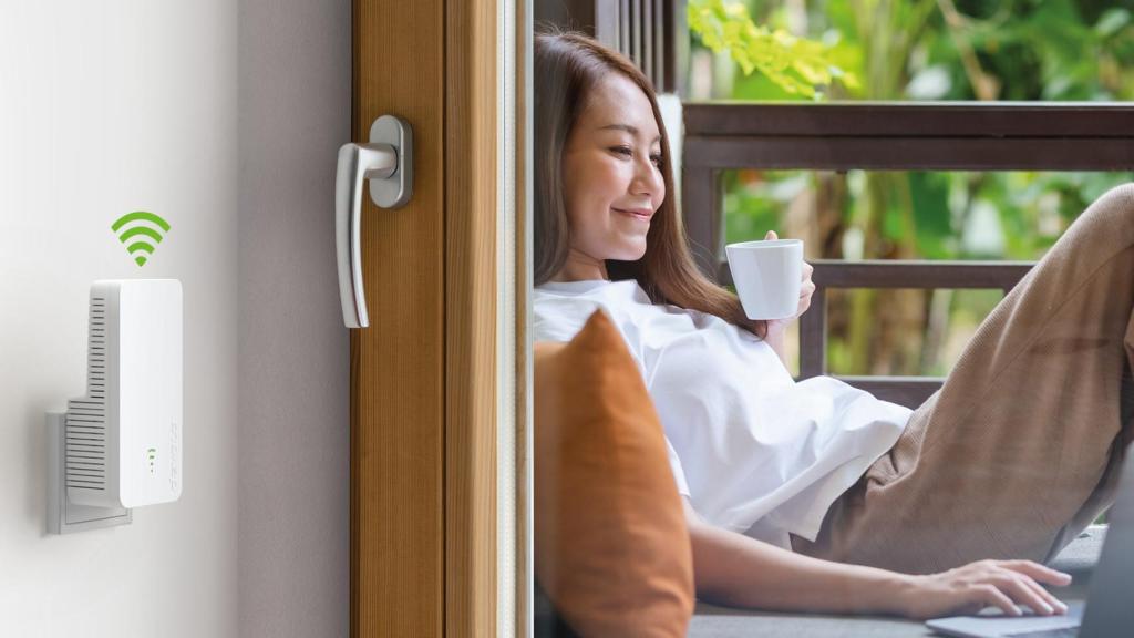 El devolo Wifi6 Repeater 3000 cuenta con indicador luminoso de calidad de señal