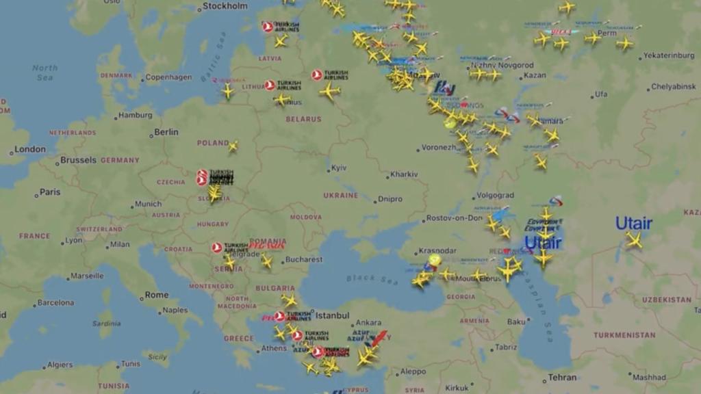 Mapa de vuelos de Flightradar24 de Moscú y San Petersburgo.
