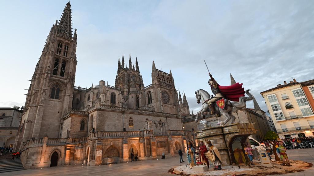 La escultura que ha ardido en la cremá de la falla