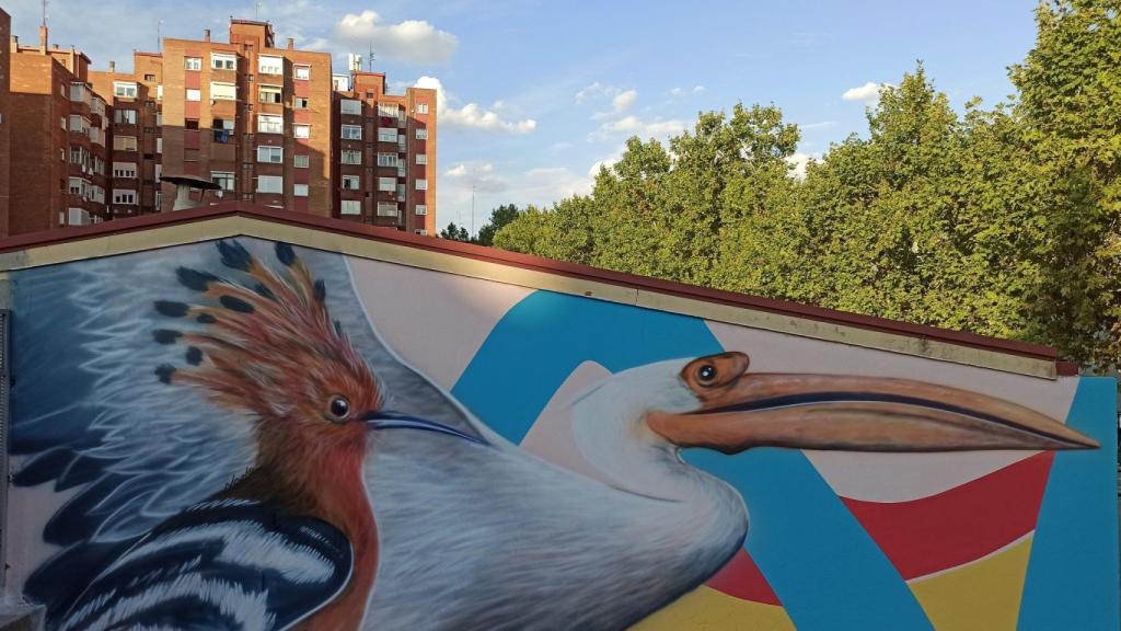 Uno de los murales de Pajarillos