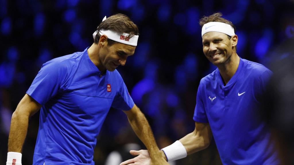 Federer, junto a Nadal en la Laver Cup.