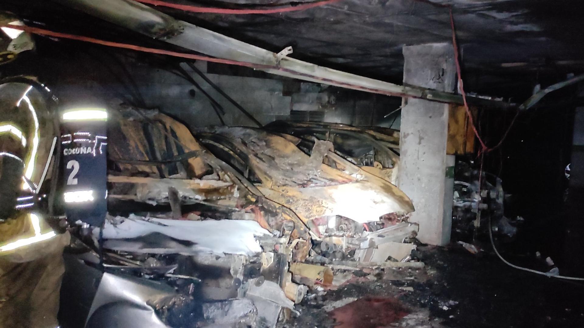 Imágenes del parking del Orzán tras el incendio. Foto: Bomberos de A Coruña