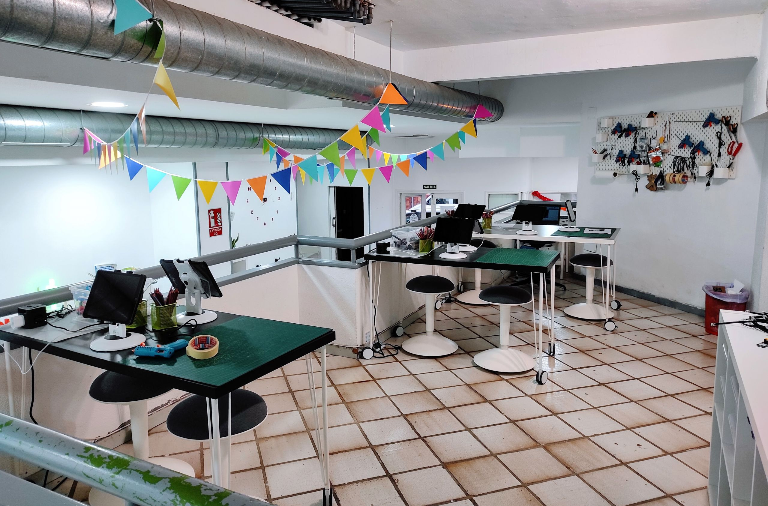 Zona de talleres en iEscola, Pontevedra. Foto: Treintayseis