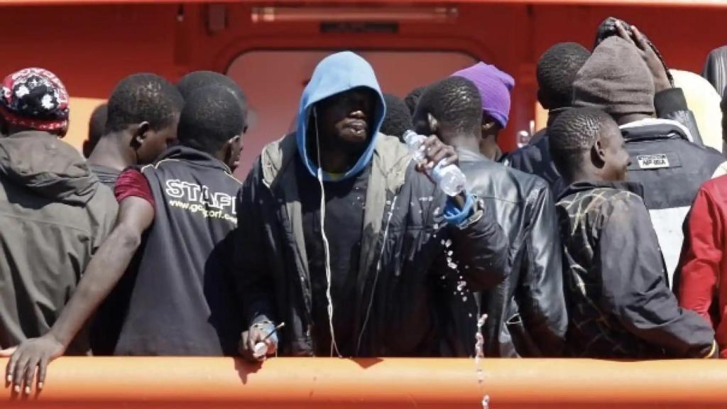 Migrantes rescatados por Salvamento Marítimo, en imagen de archivo.
