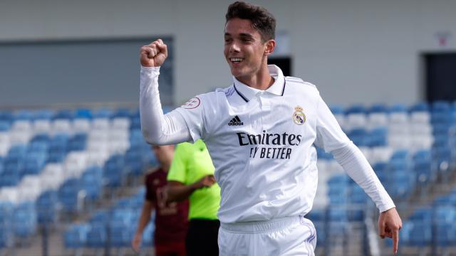 Sergio Arribas, celebrando un gol del Real Madrid Castilla ante el Badajoz