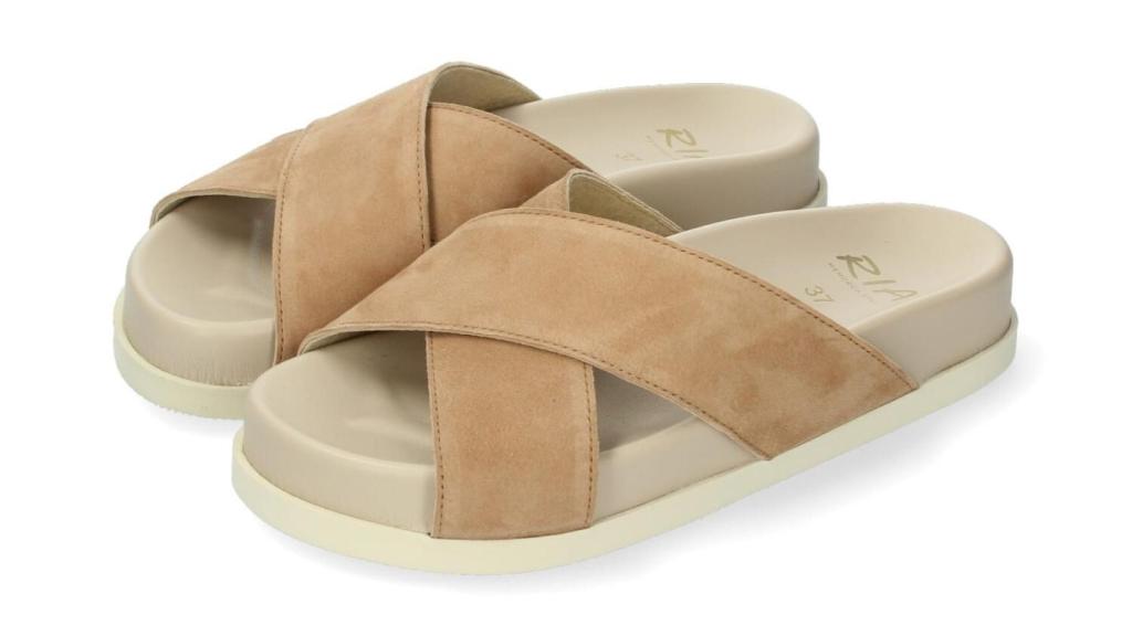 Las sandalias que ha lucido Adriana Abenia en su último evento público.