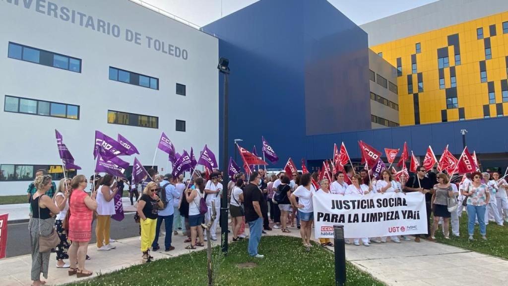 Trabajadoras de limpieza en Toledo. Foto: CCOO.