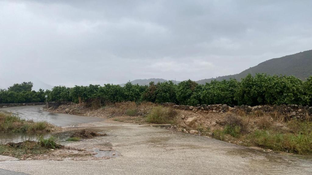 Una zona inundada en Pego.