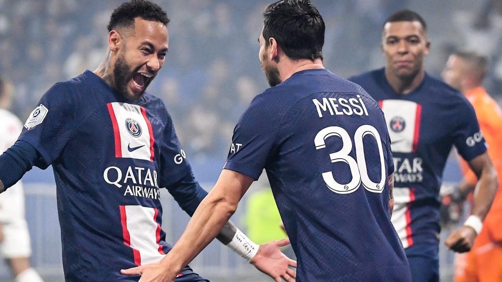 Messi, Neymar y Mbappé, en un partido del PSG de la temporada 2022/2023