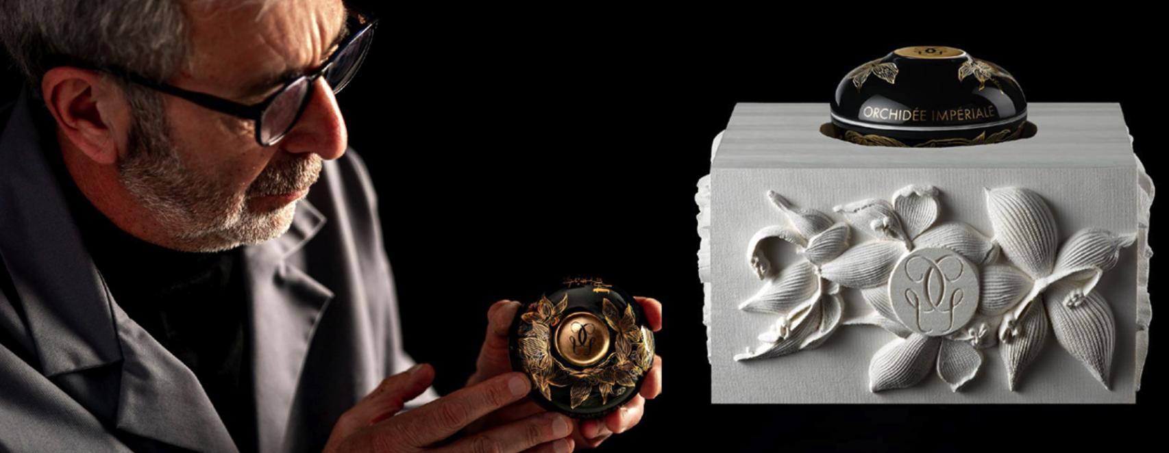 La maison Bernardaud desarrolla especialmente la técnica de ornamentación de porcelana con pan de oro.