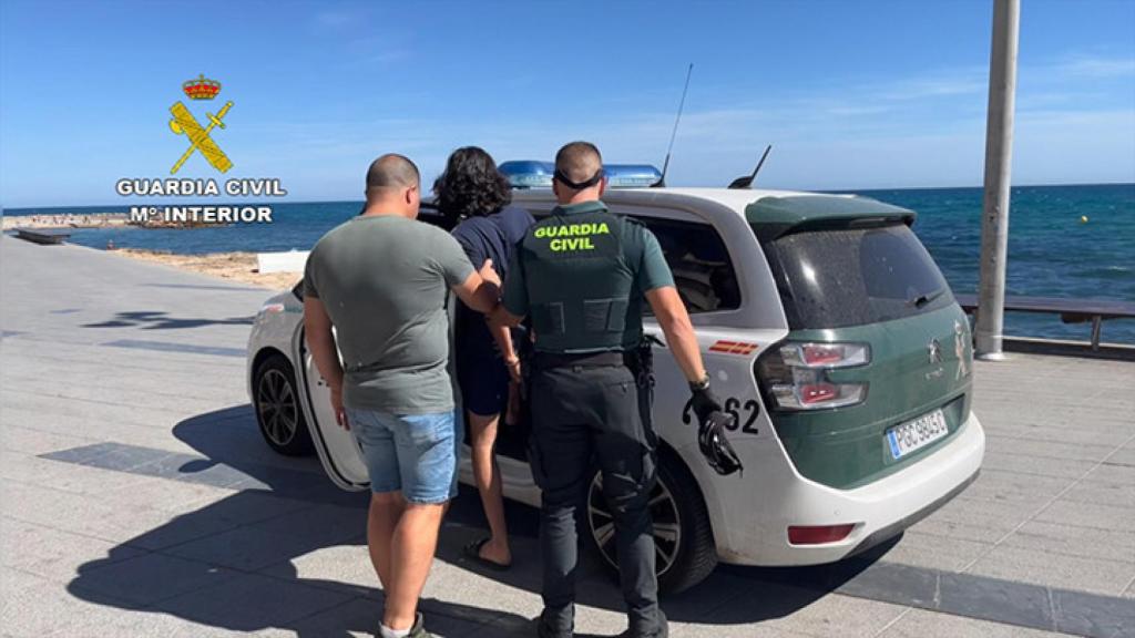 Uno de los detenidos por la Guardia Civil.