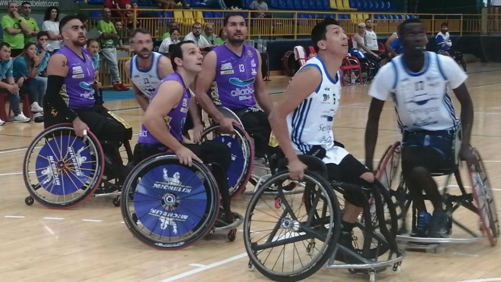 Baloncesto en silla de Ruedas en Arroyo de la Encomienda
