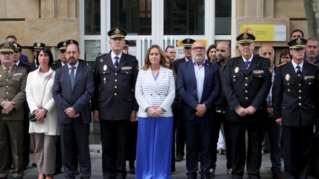La delegada del Gobierno en Castilla y León, Virginia Barcones, en el minuto de silencio por la mujer asesinada en Palencia