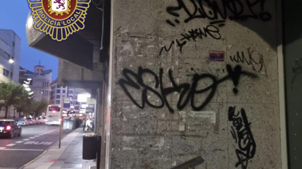 Pared grafiteada en León