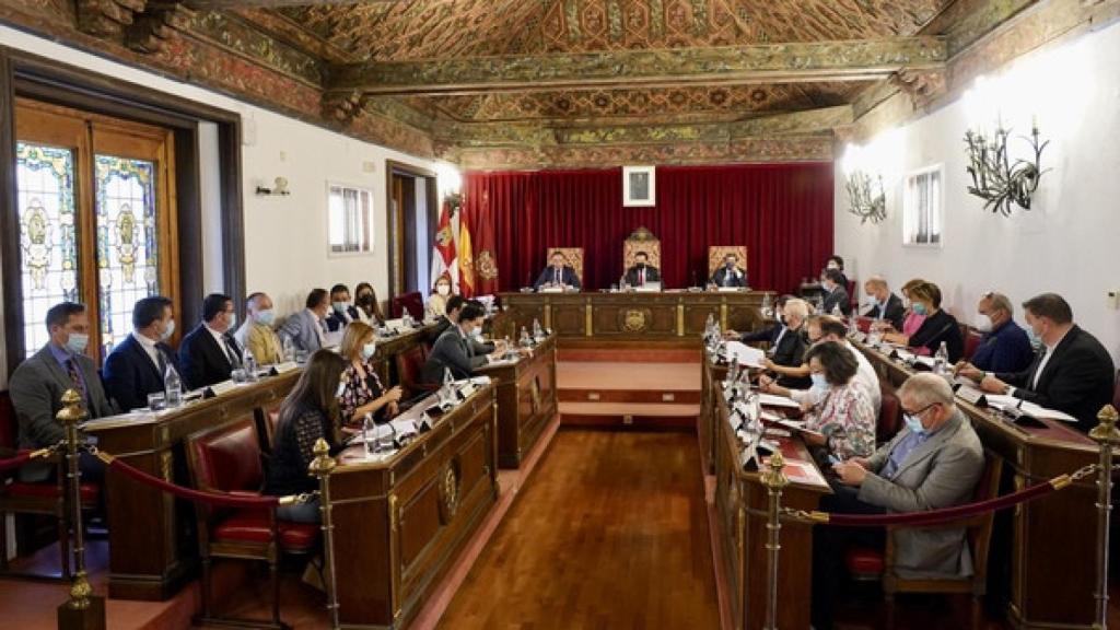 Pleno en la Diputación de Valladolid