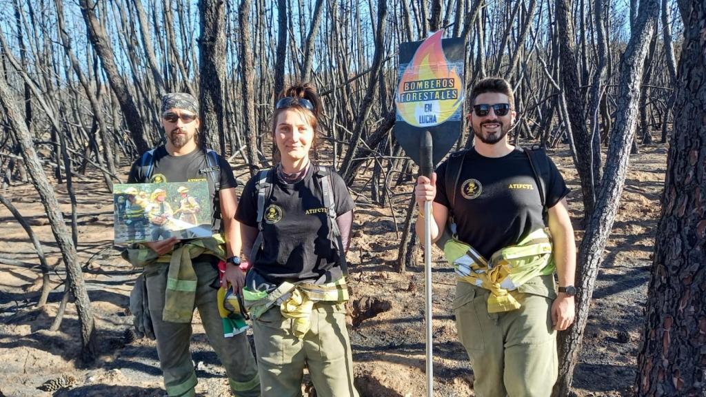 Bomberos forestales de AtifCyL en el inicio de la marcha reivindicativa