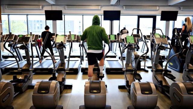 Ni andar ni correr: este es el sencillo ejercicio que más alarga la vida