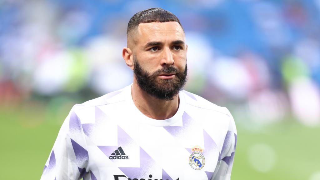 Karim Benzema, durante el calentamiento de un partido del Real Madrid