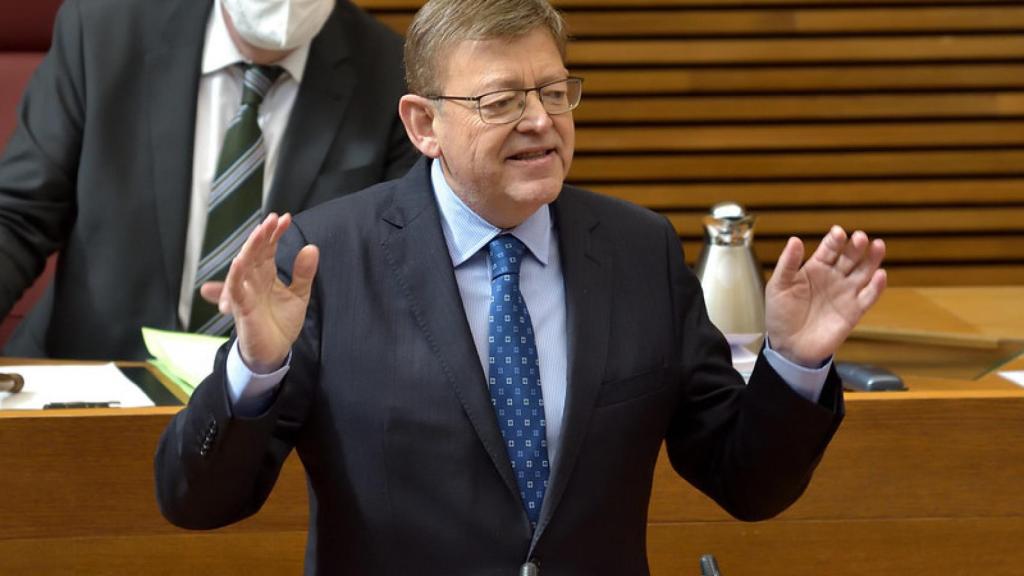 Ximo Puig, en Les Corts Valencianes. EE