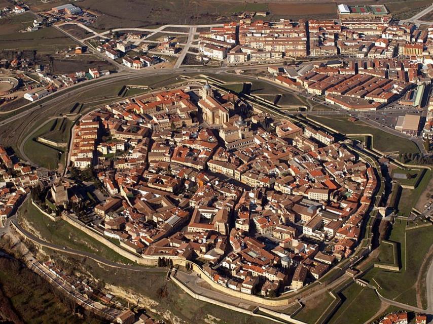 Murallas de Ciudad Rodrigo que forman una estrella