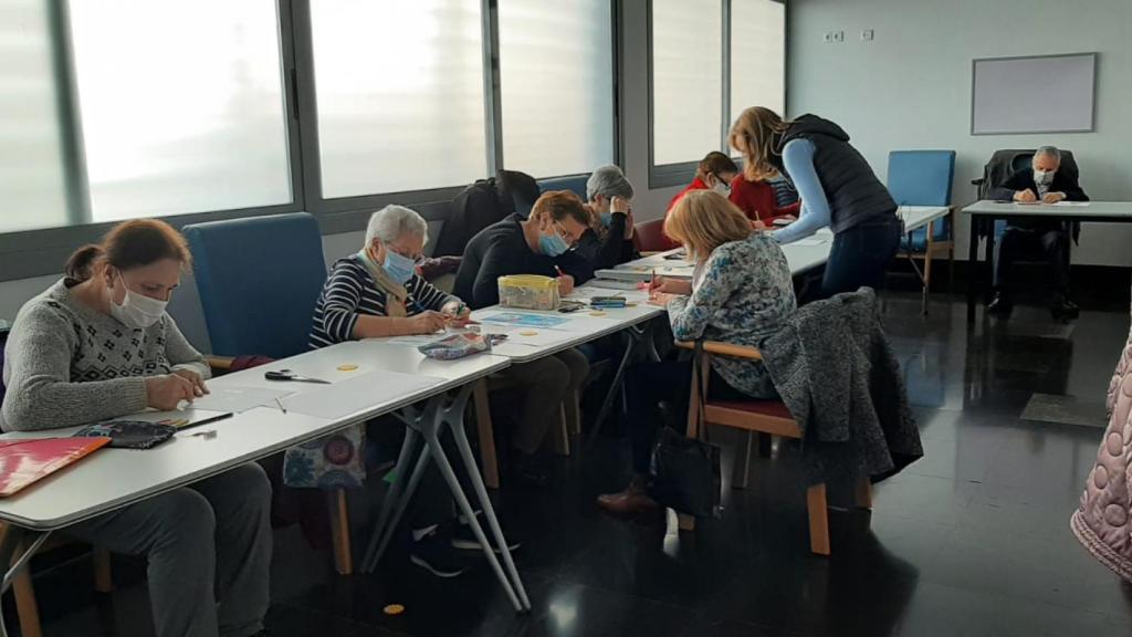 Taller de máscaras para mayores en Santa Marta