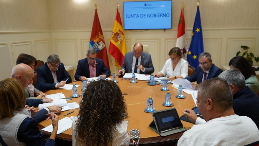 La Diputación pide a Medio Ambiente casi 4M€ para construir un parque de bomberos y su equipamiento