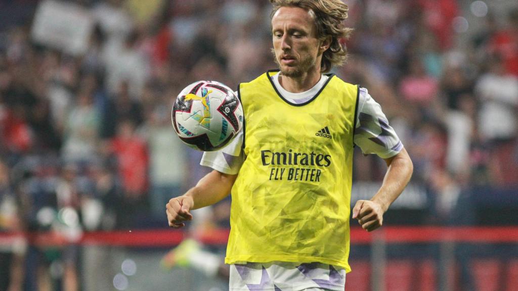 Luka Modric durante un calentamiento con el Real Madrid