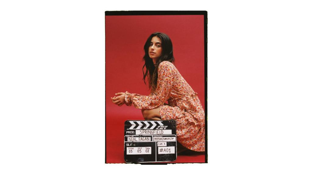 Vestido con volantes estampado