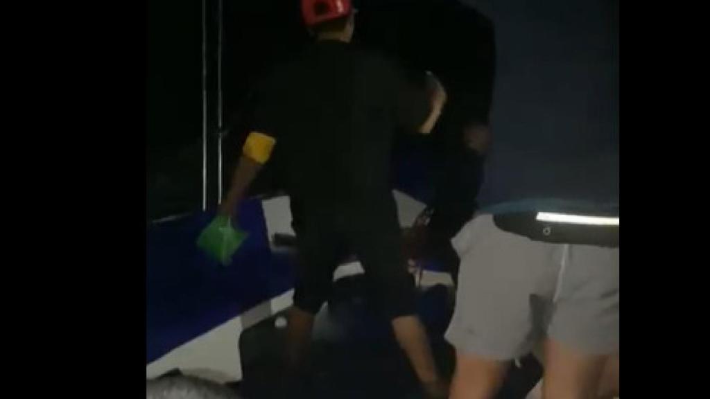 Cuatro malagueñas sobreviven a un naufragio con cuatro muertos en Galápagos.