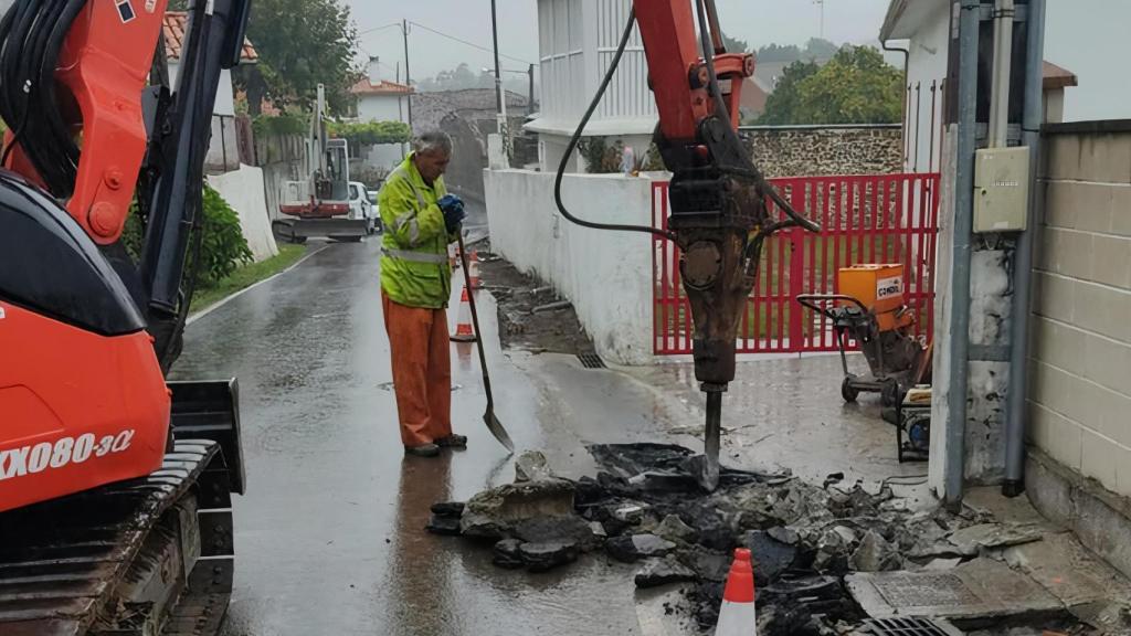 Obras de la senda peatonal deViadeiro.