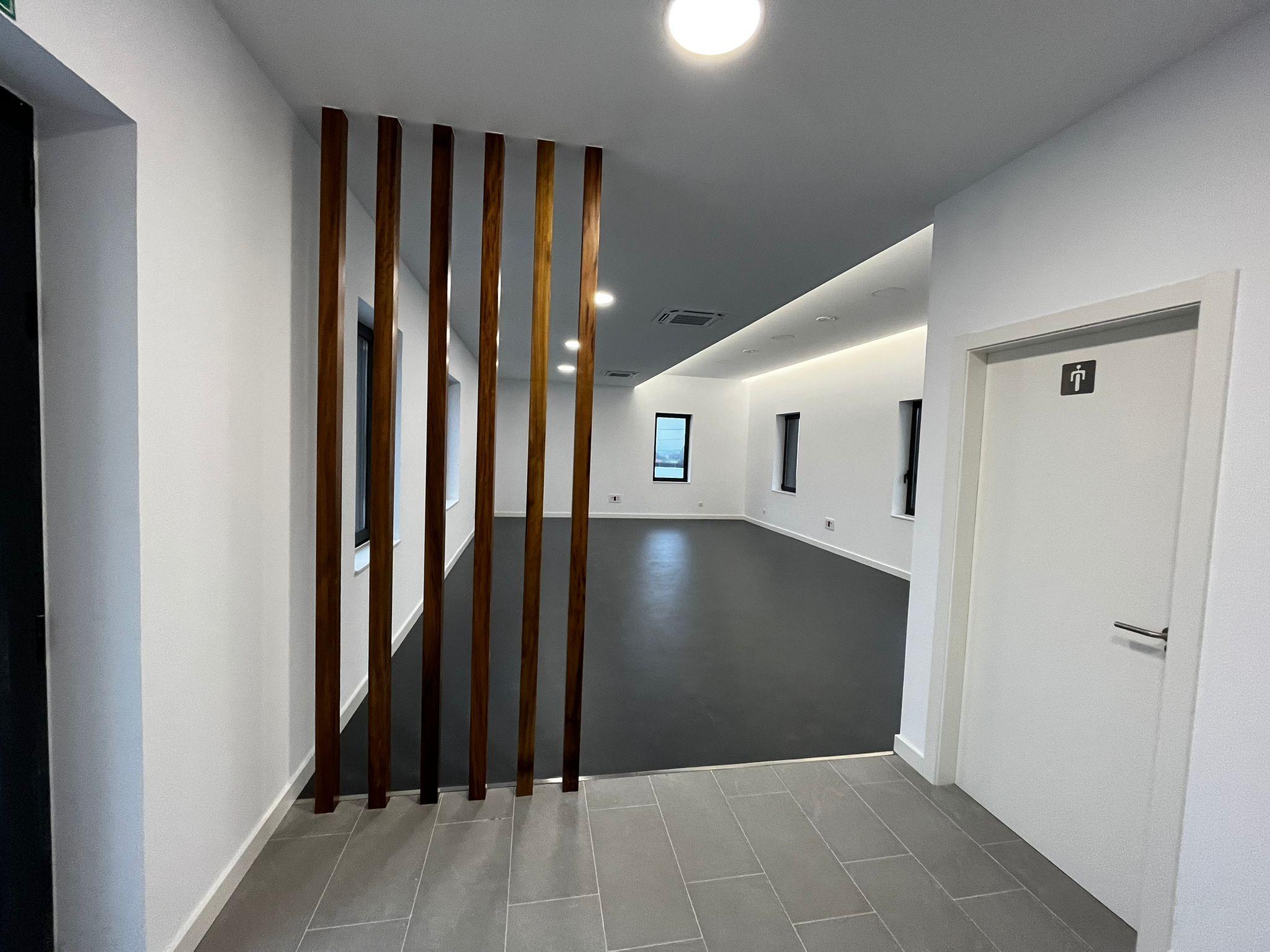 Reforma en el interior del Centro Social de A Cachada