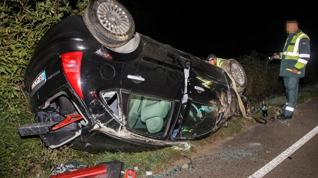 Estado en el que quedó el vehículo en el accidente de Robleda.