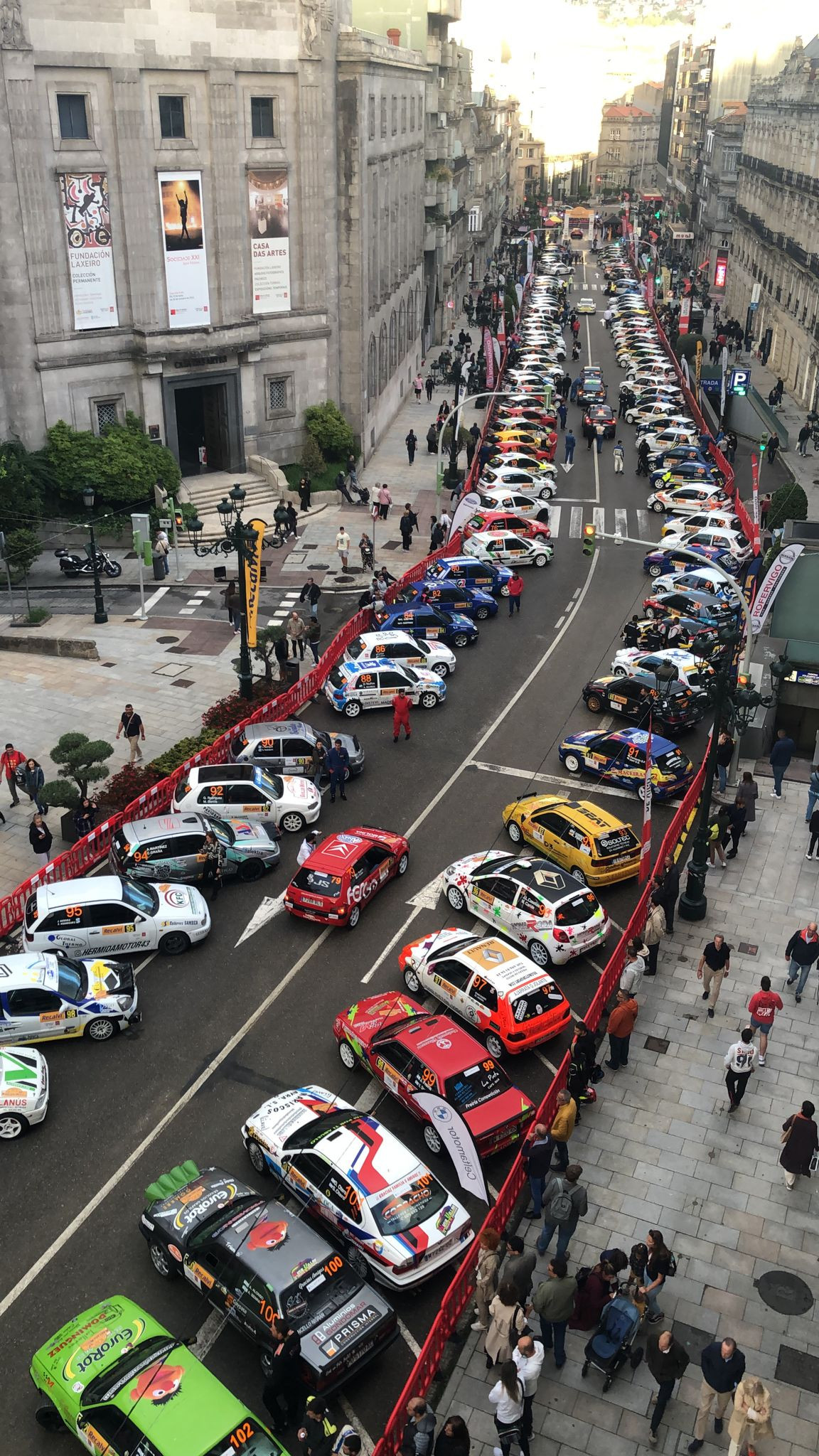 Ceremonia inaugural del Rallye Recalvi Rías Baixas en Vigo. Foto: Cedida