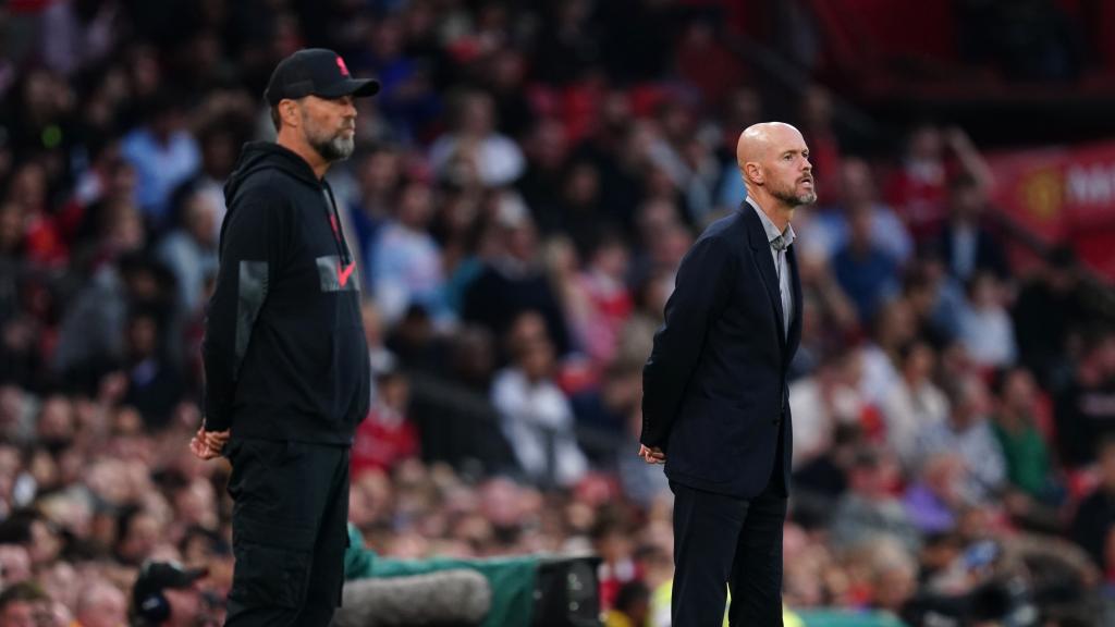 Jürgen Klopp y Ten Hag en un Manchester United - Liverpool