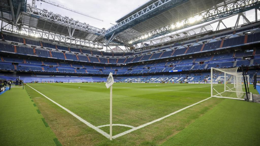Vista del césped del Santiago Bernabéu