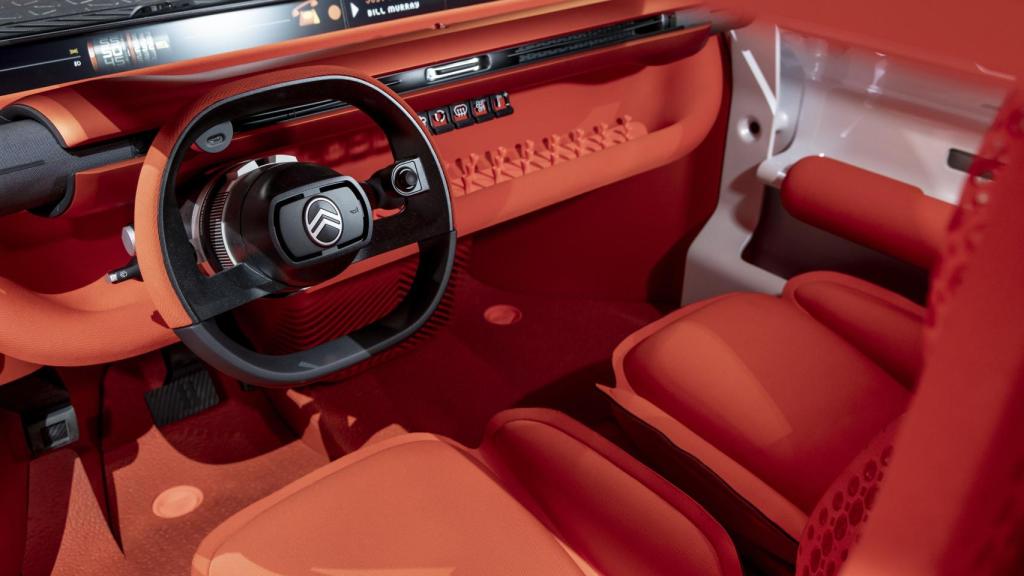 El sistema del infoentretenimiento se basa en el smartphone personal.