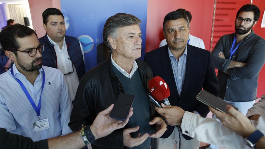 El secretario general del Partido Popular en Castilla y León, Francisco Vázquez, interviene en la escuela ‘Talento’ que Nuevas Generaciones de Castilla y león celebrará en Ávila capital.