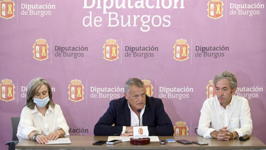 Lorenzo Rodríguez, vicepresidente de le Diputación de Burgos, en el centro de la imagen
