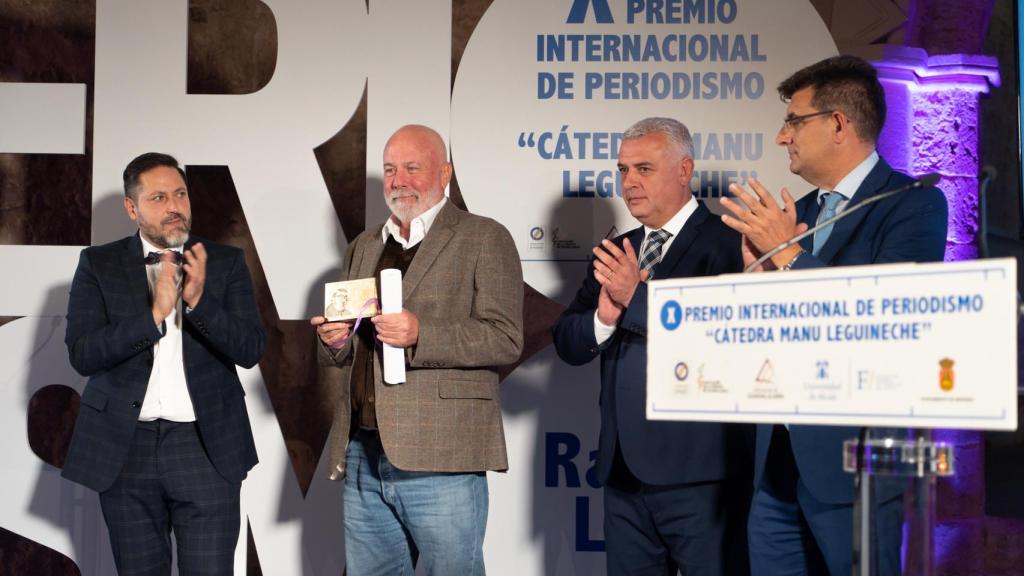 Ramón Lobo: El periodismo consiste en tocar las pelotas, ser incómodos y molestar